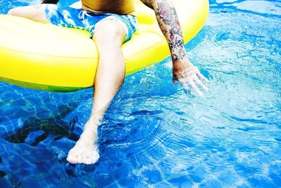 waterproof-tattoo-cover-swimming/